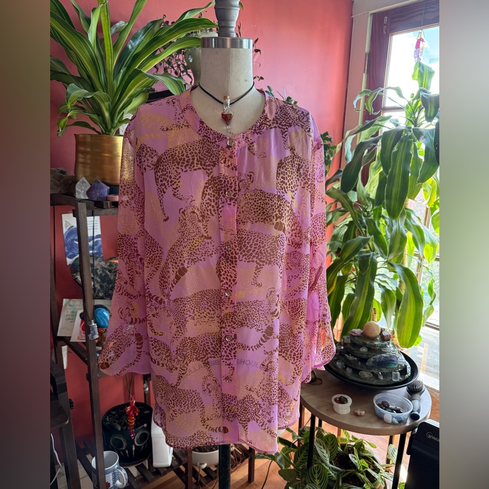 CAbi Minx Lilac Leopard Print Sheer 
Button Up Flutter Sleeve Top Large